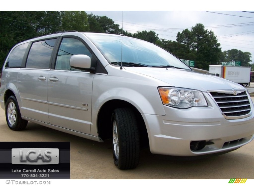 2008 Town & Country Touring - Bright Silver Metallic / Medium Slate Gray/Light Shale photo #1