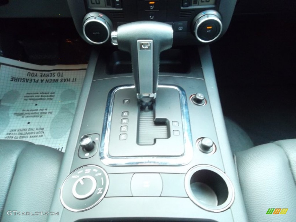 2009 Volkswagen Touareg 2 VR6 Transmission Photos
