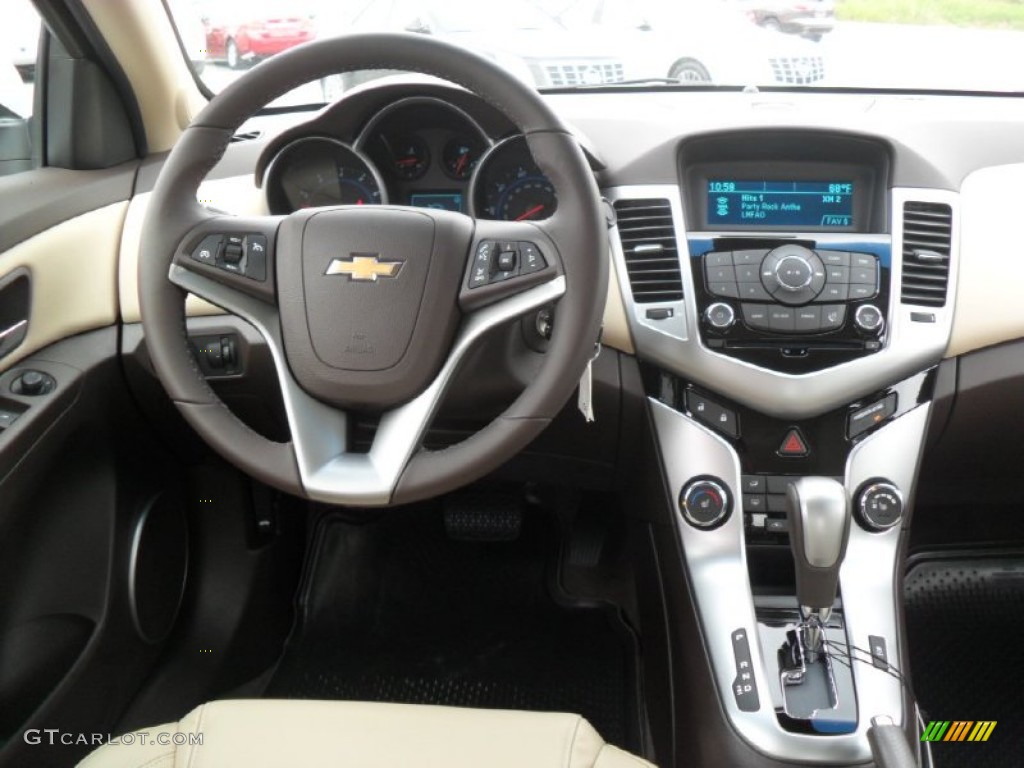 2012 Chevrolet Cruze LT Cocoa/Light Neutral Dashboard Photo #54340735