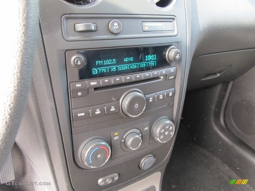 2010 Chevrolet HHR LT Panel Controls Photo #54342837
