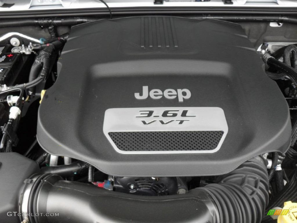 2012 Jeep Wrangler Sahara 4x4 3.6 Liter DOHC 24-Valve VVT Pentastar V6 Engine Photo #54343291