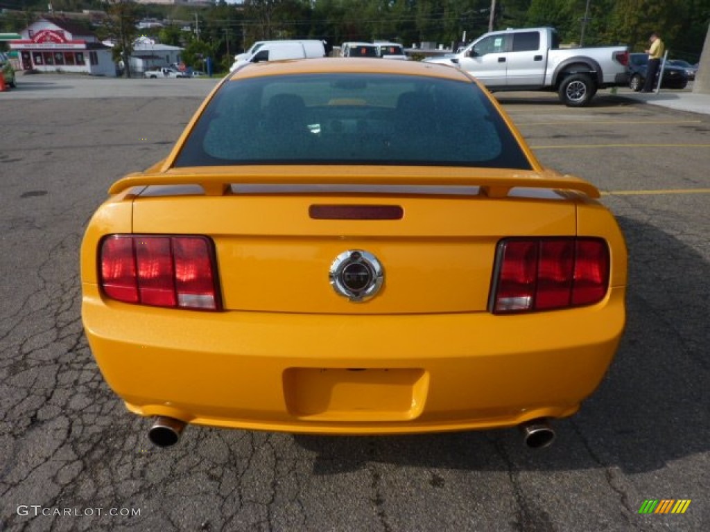 2007 Mustang GT Premium Coupe - Grabber Orange / Dark Charcoal photo #3