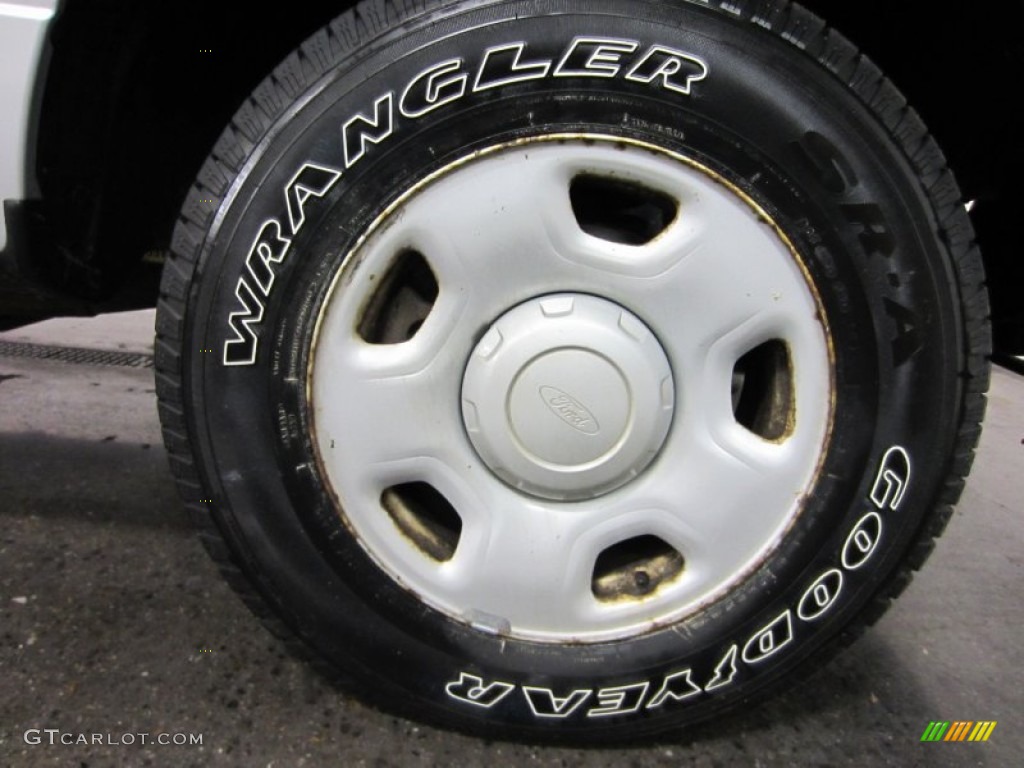 2005 F150 XL SuperCab 4x4 - Silver Metallic / Medium Flint Grey photo #14