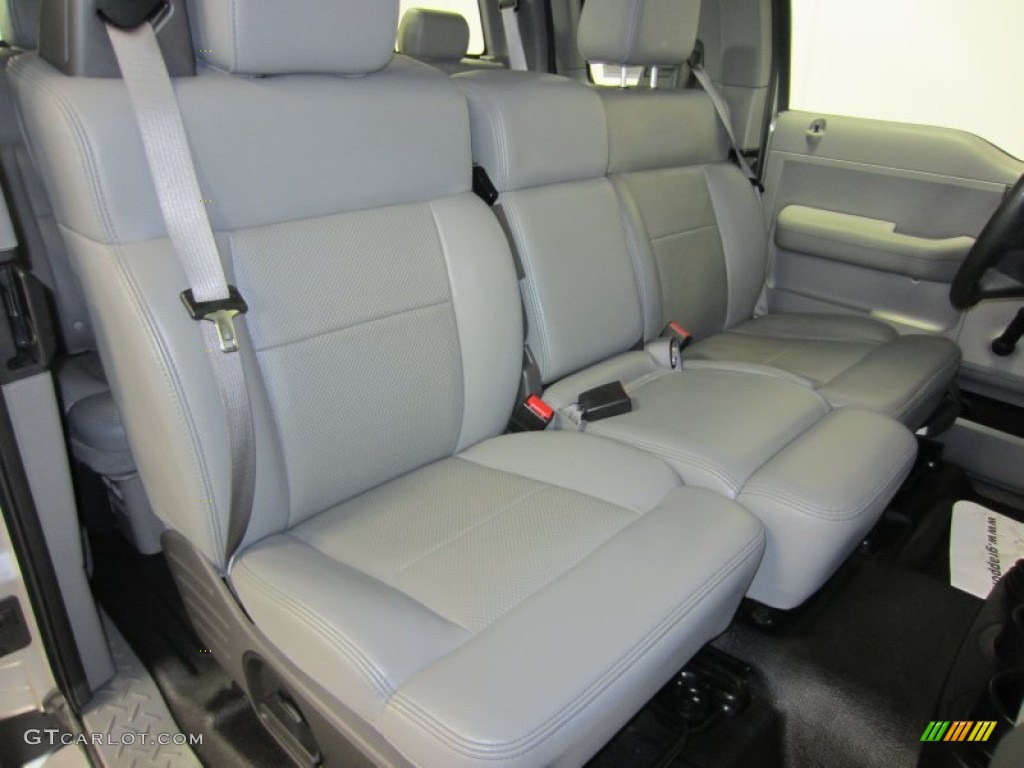 2005 F150 XL SuperCab 4x4 - Silver Metallic / Medium Flint Grey photo #17