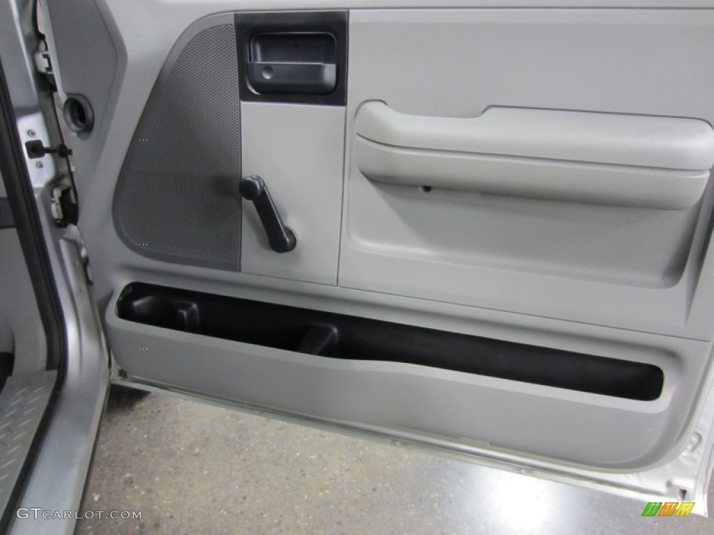 2005 F150 XL SuperCab 4x4 - Silver Metallic / Medium Flint Grey photo #18