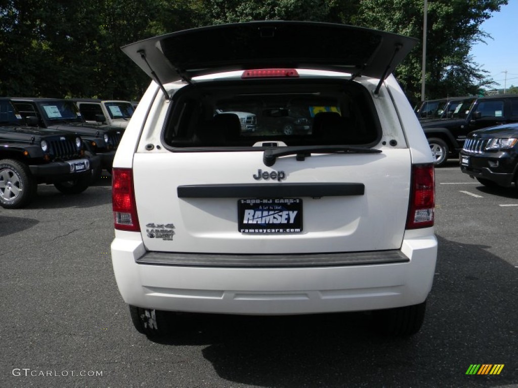 2008 Grand Cherokee Laredo 4x4 - Stone White / Dark Slate Gray/Light Graystone photo #8