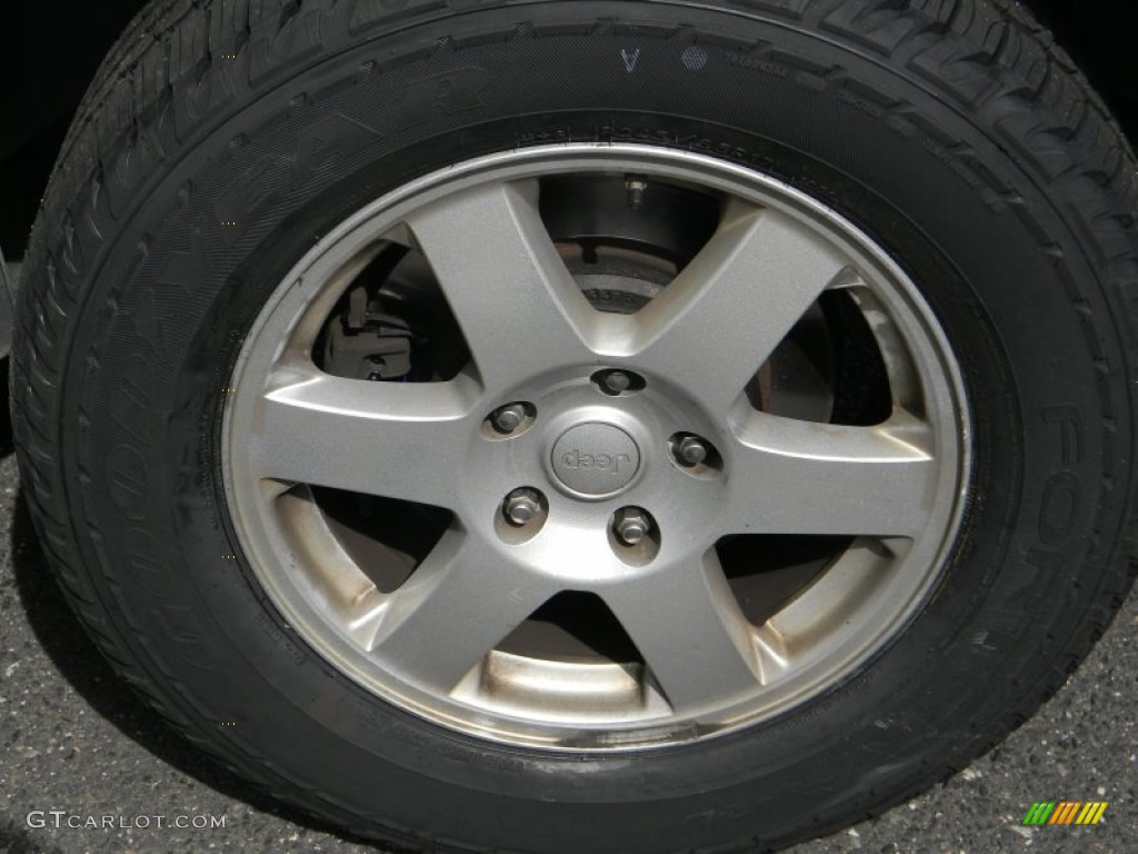 2008 Grand Cherokee Laredo 4x4 - Stone White / Dark Slate Gray/Light Graystone photo #11