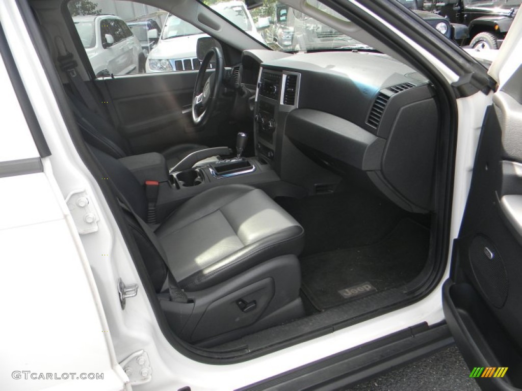 2008 Grand Cherokee Laredo 4x4 - Stone White / Dark Slate Gray/Light Graystone photo #17
