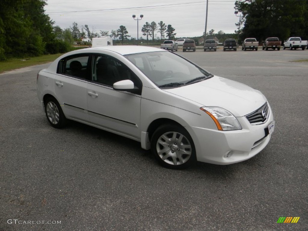 2010 Sentra 2.0 S - Aspen White / Charcoal photo #3