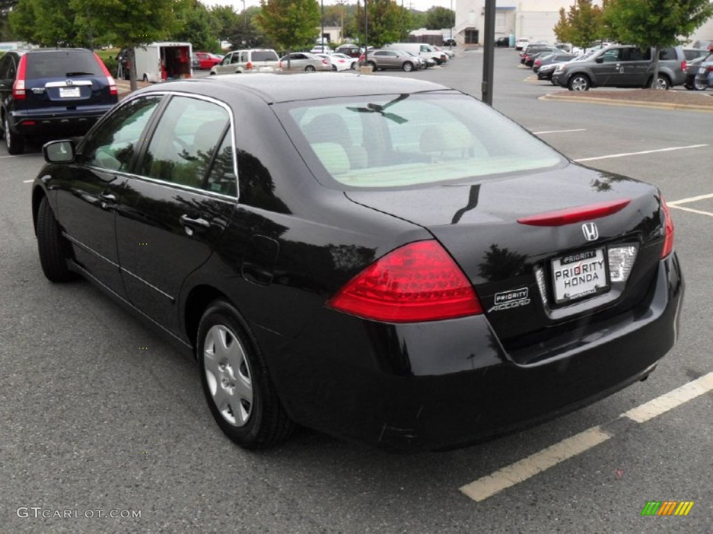 2006 Accord LX Sedan - Nighthawk Black Pearl / Ivory photo #2