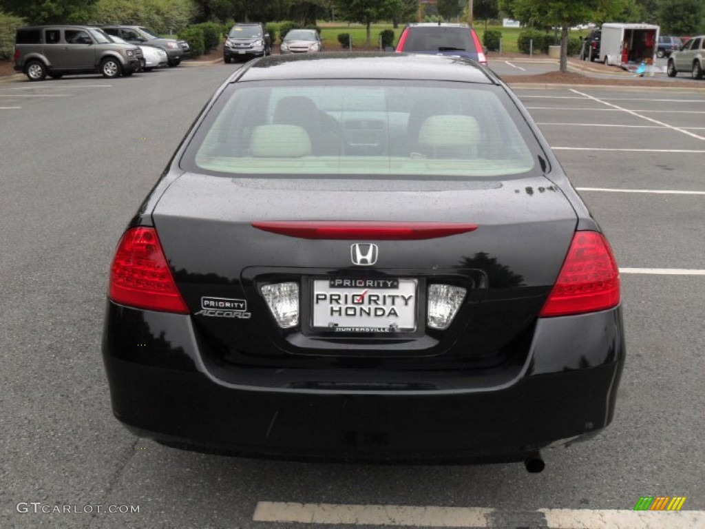 2006 Accord LX Sedan - Nighthawk Black Pearl / Ivory photo #3