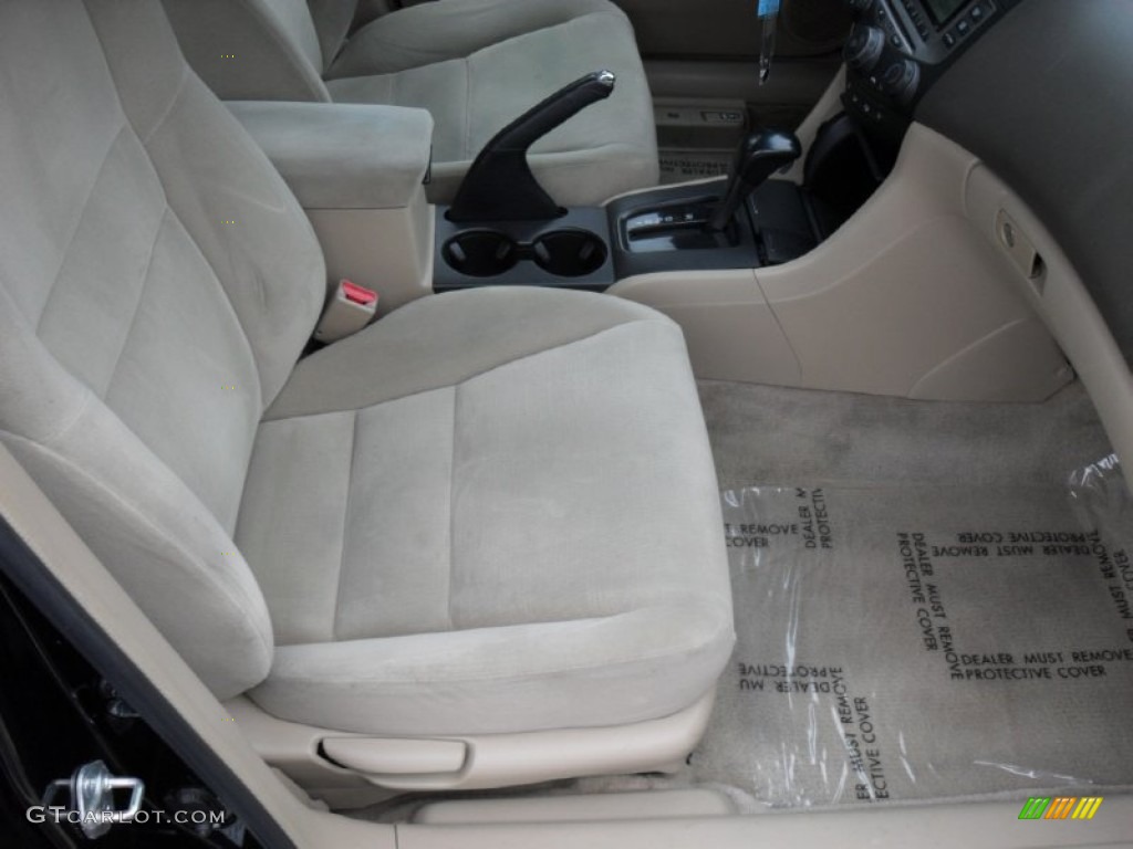 2006 Accord LX Sedan - Nighthawk Black Pearl / Ivory photo #17