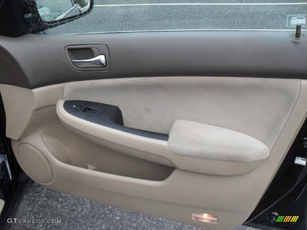 2006 Accord LX Sedan - Nighthawk Black Pearl / Ivory photo #19