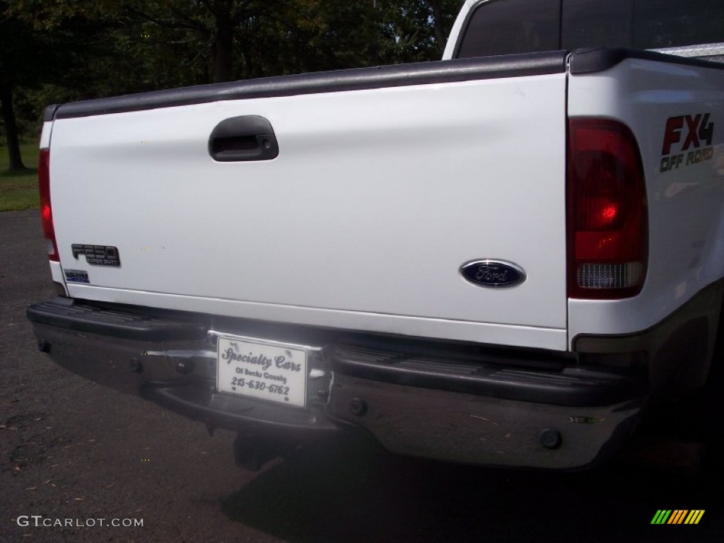 2004 F250 Super Duty Lariat SuperCab 4x4 - Oxford White / Medium Parchment photo #28