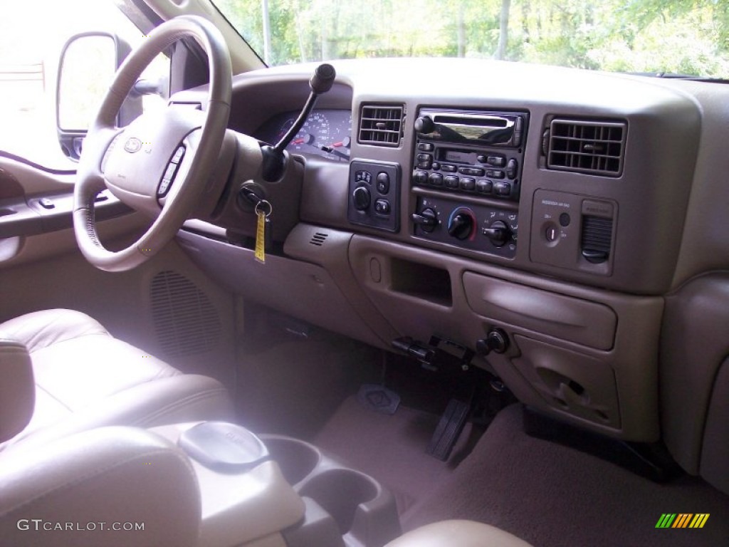 2004 F250 Super Duty Lariat SuperCab 4x4 - Oxford White / Medium Parchment photo #41