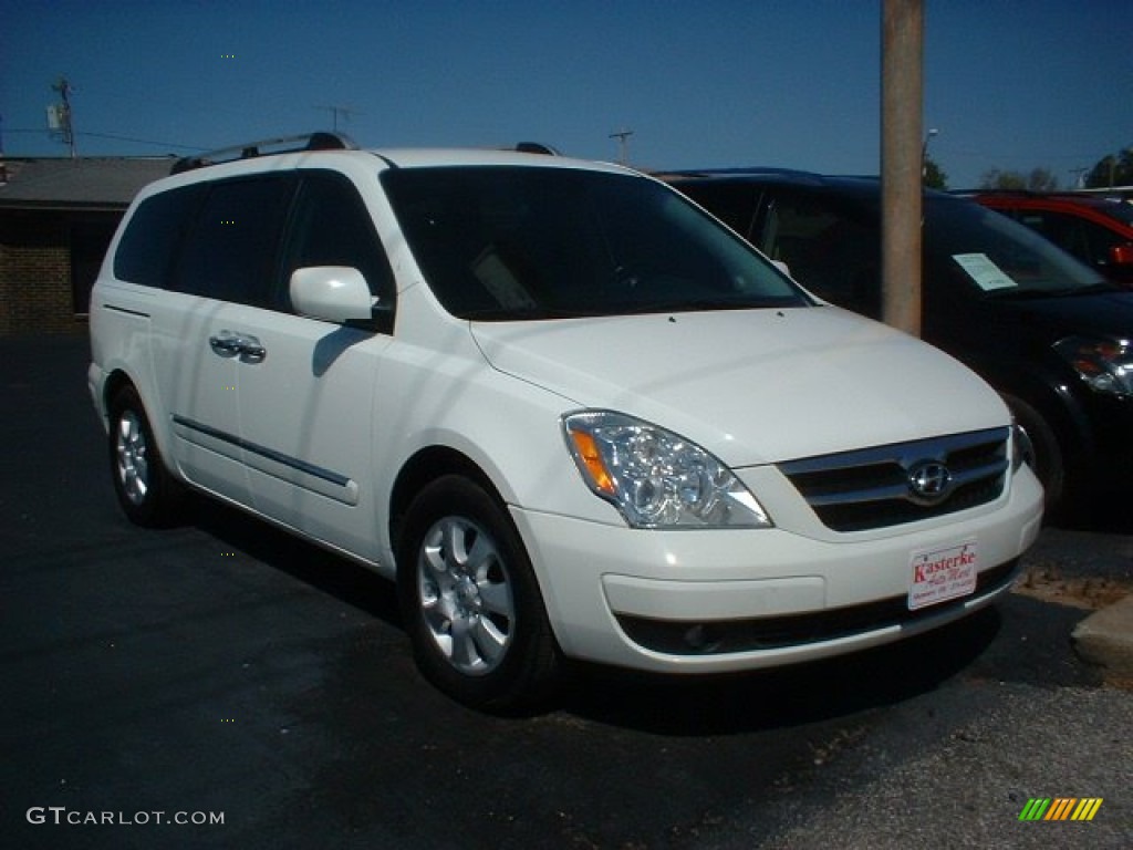 Cosmic White Hyundai Entourage