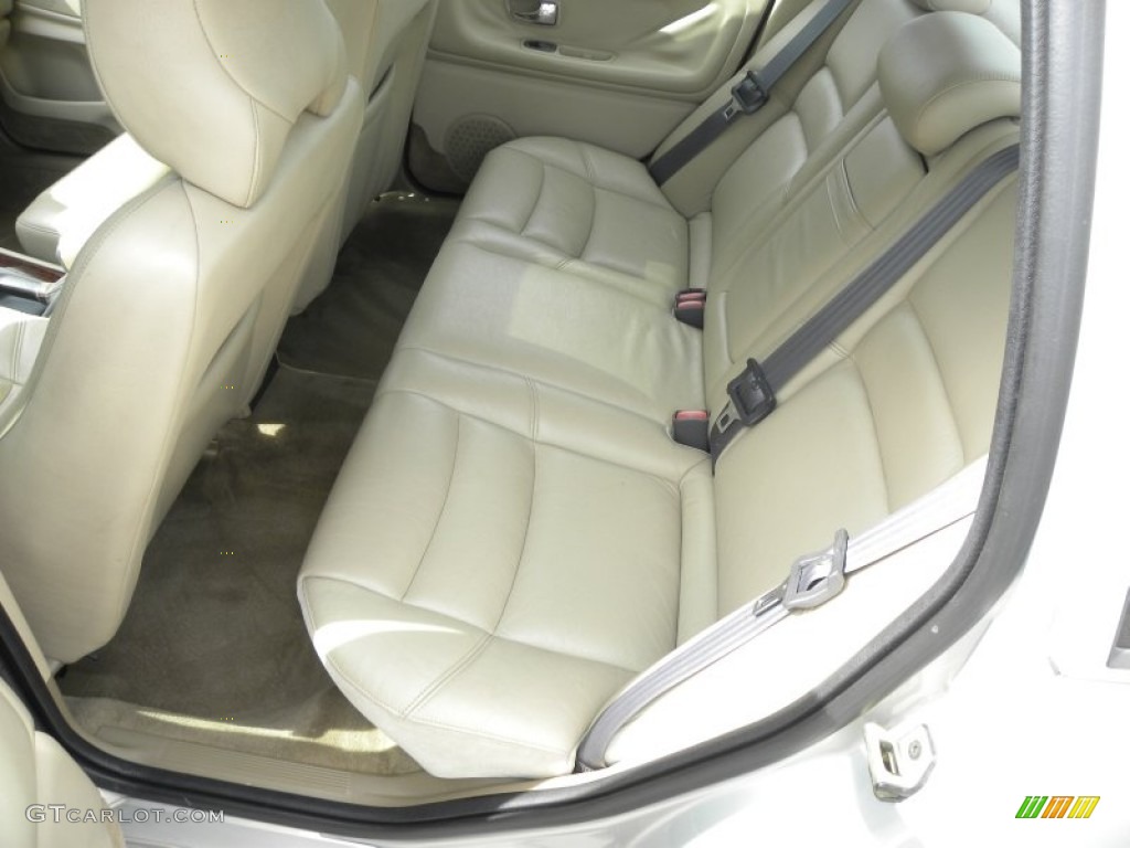 2000 Volvo S70 Standard S70 Model Interior Color Photos