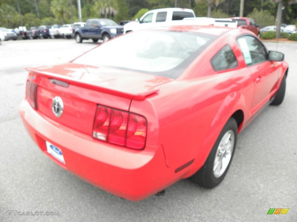 2007 Mustang V6 Deluxe Coupe - Redfire Metallic / Light Graphite photo #10