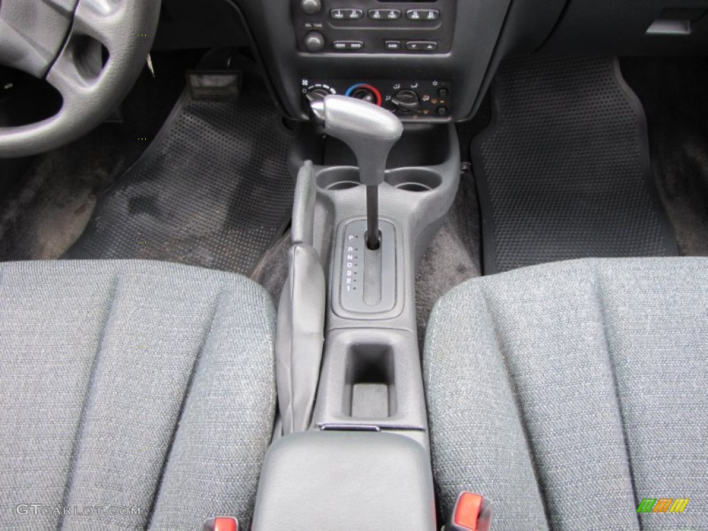 2004 Cavalier Sedan - Arrival Blue Metallic / Graphite photo #15