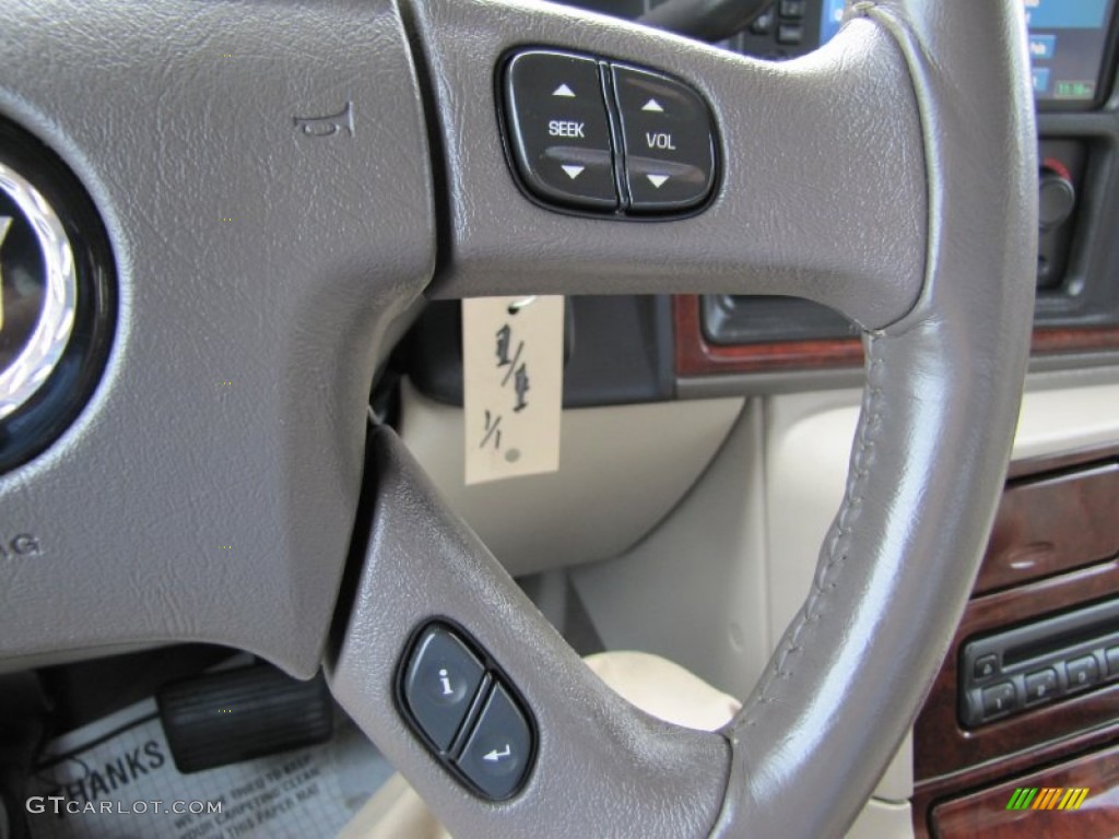 2006 Cadillac Escalade EXT AWD Controls Photo #54360295