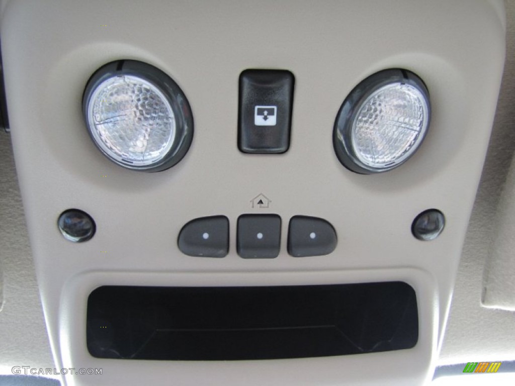 2006 Cadillac Escalade EXT AWD Controls Photos