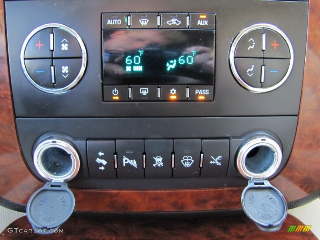 2008 Chevrolet Tahoe LTZ 4x4 Controls Photo #54360754