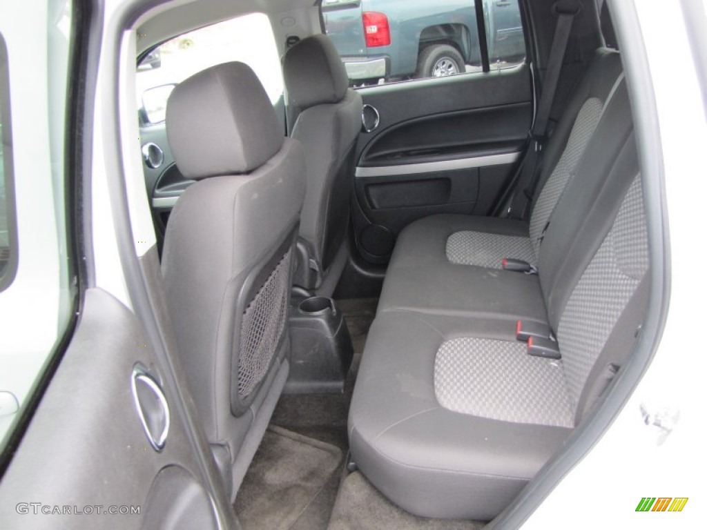 2011 HHR LT - Arctic Ice White / Ebony photo #12