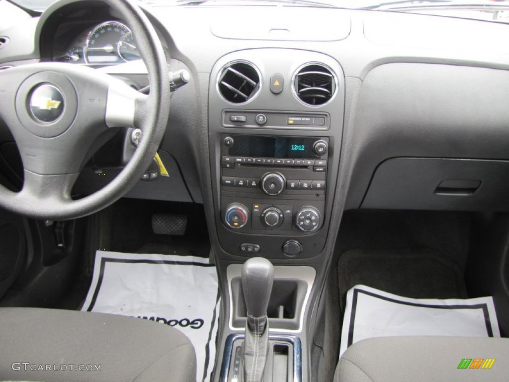 2011 HHR LT - Arctic Ice White / Ebony photo #16