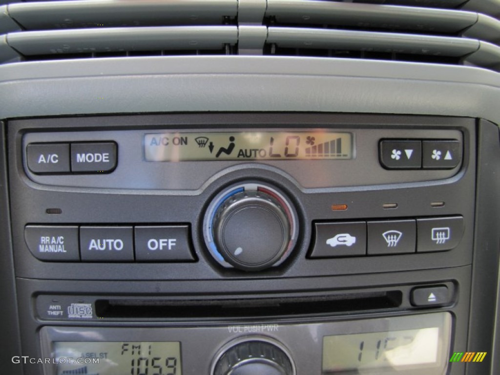 2004 Honda Pilot EX-L 4WD Controls Photo #54361843