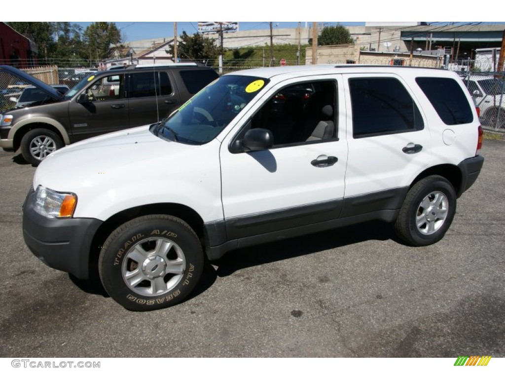 2004 Escape XLT V6 4WD - Oxford White / Medium/Dark Flint photo #1