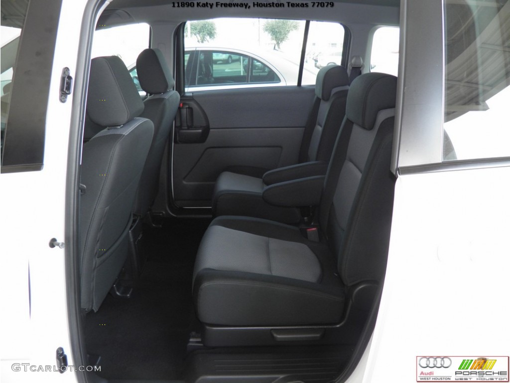 2006 MAZDA5 Sport - Whitewater Pearl / Black photo #9