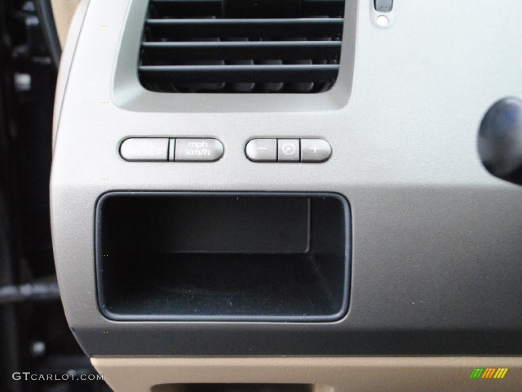 2006 Civic LX Sedan - Nighthawk Black Pearl / Ivory photo #22