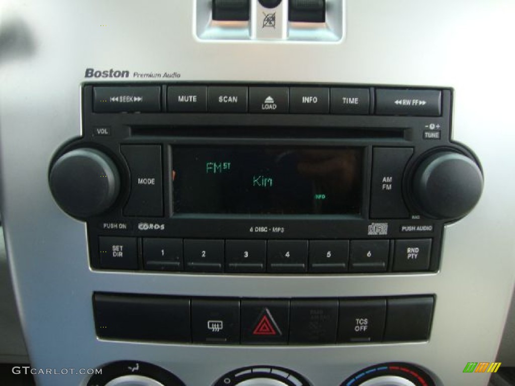 2007 Chrysler PT Cruiser Street Cruiser Pacific Coast Highway Edition Audio System Photos