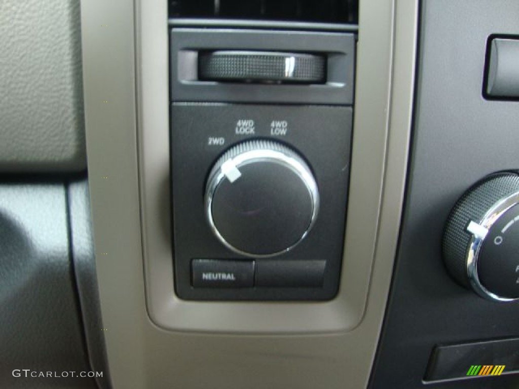 2012 Dodge Ram 1500 Express Regular Cab 4x4 Controls Photo #54370030