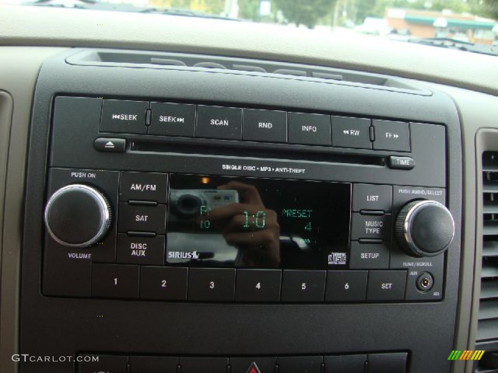 2012 Dodge Ram 3500 HD ST Crew Cab Dually Audio System Photos