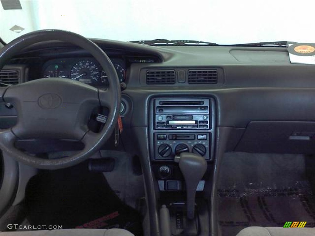 1998 Camry LE - Dark Green Metallic / Gray photo #5