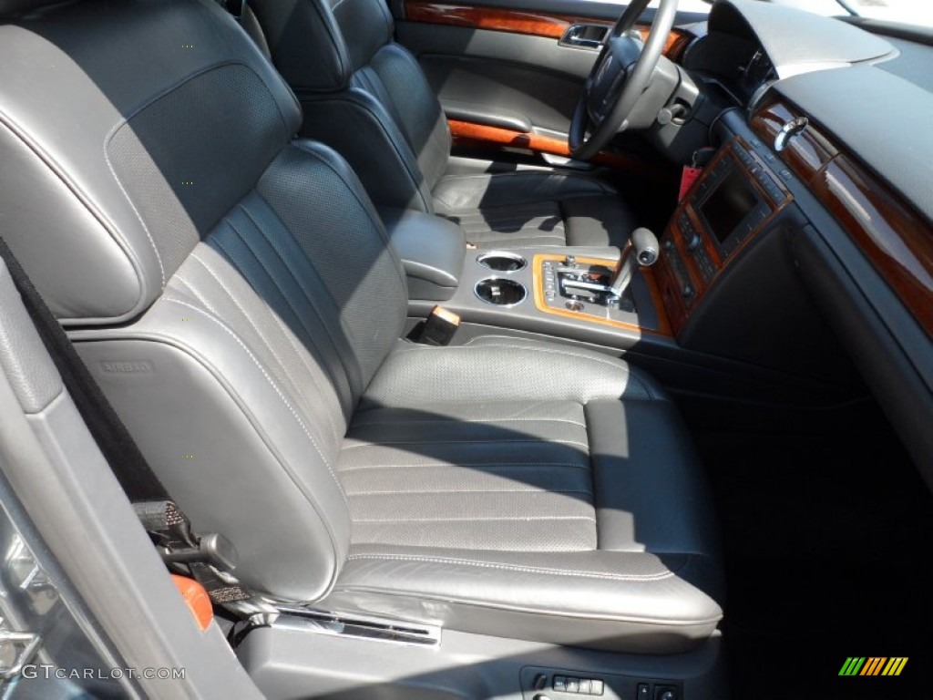 Anthracite Interior 2004 Volkswagen Phaeton V8 4Motion Sedan Photo #54371581
