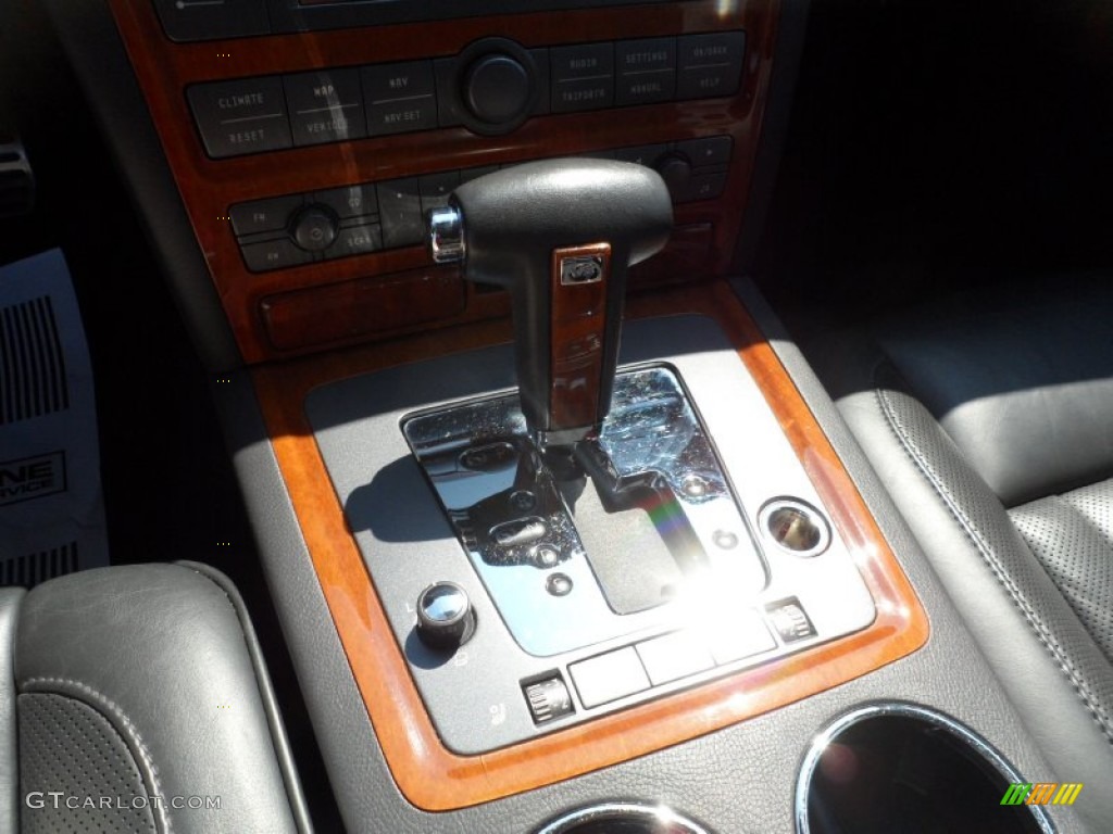 2004 Volkswagen Phaeton V8 4Motion Sedan 6 Speed Tiptronic Automatic Transmission Photo #54371671