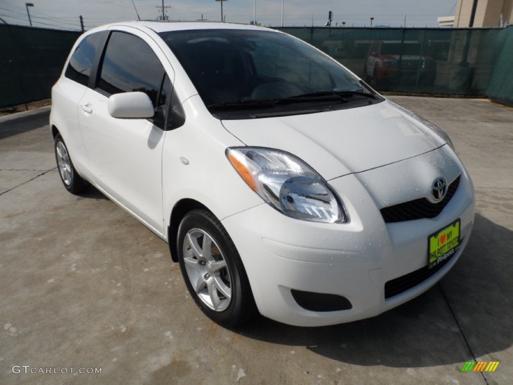 Polar White Toyota Yaris