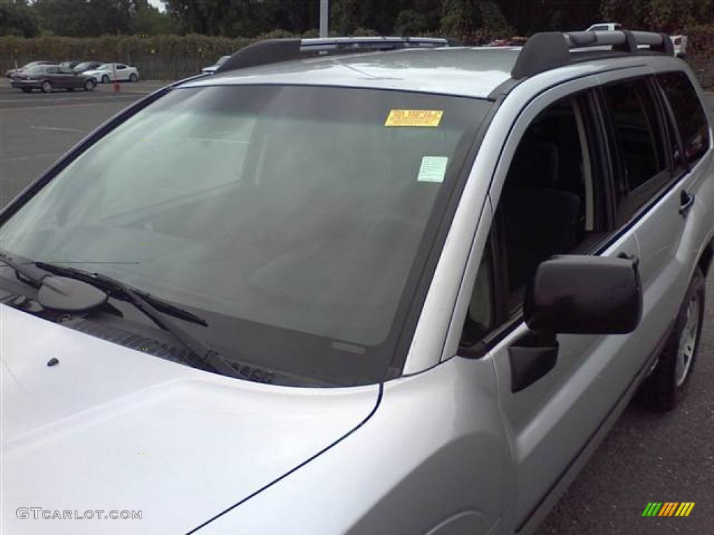 2006 Endeavor LS - Liquid Silver Metallic / Charcoal photo #21