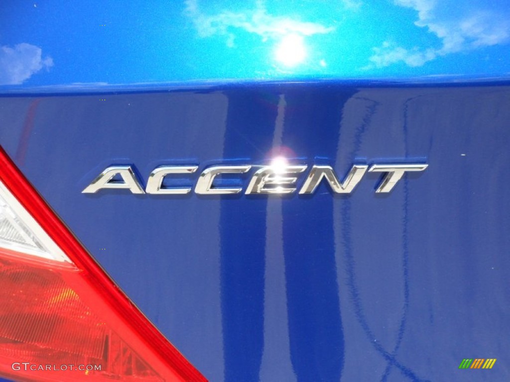 2012 Accent SE 5 Door - Marathon Blue / Black photo #16