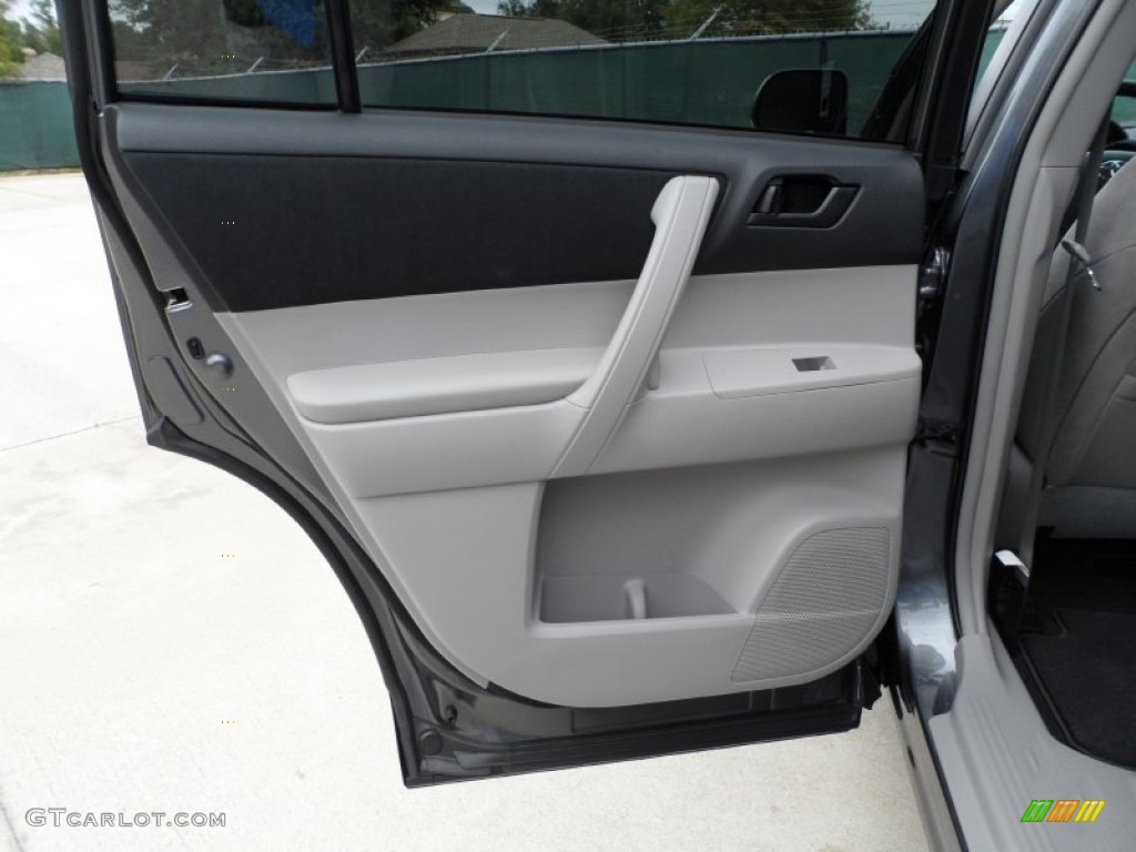 2012 Toyota Highlander V6 Ash Door Panel Photo #54373341