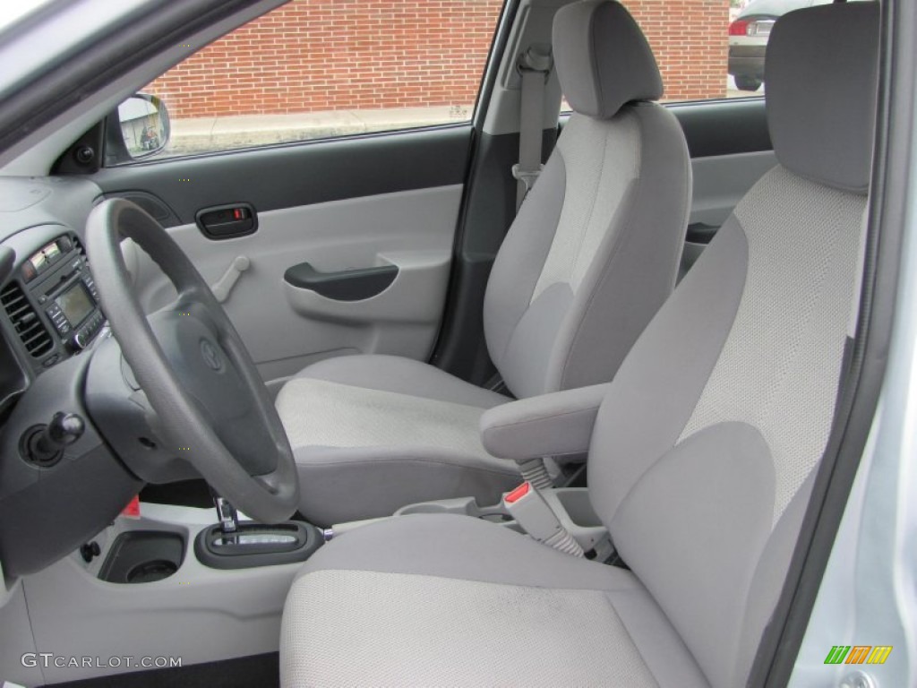 2010 Accent GLS 4 Door - Platinum Silver / Gray photo #8