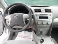 Super White - Camry LE Photo No. 26