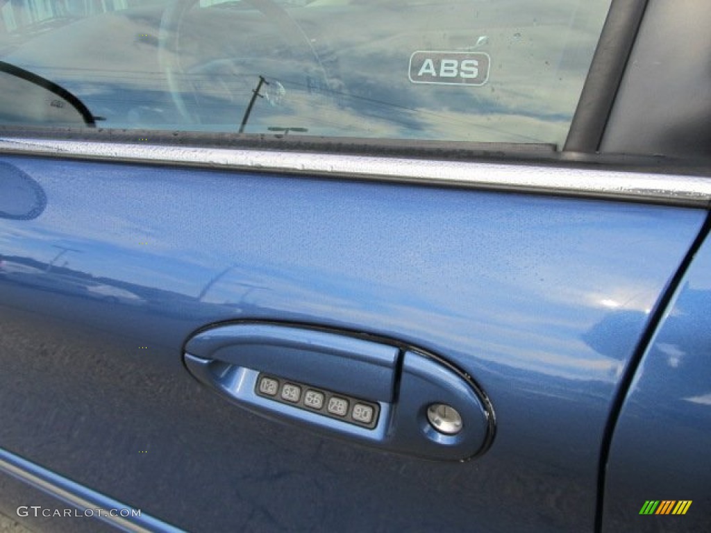 2002 Sable LS Premium Sedan - French Blue Metallic / Medium Parchment photo #7