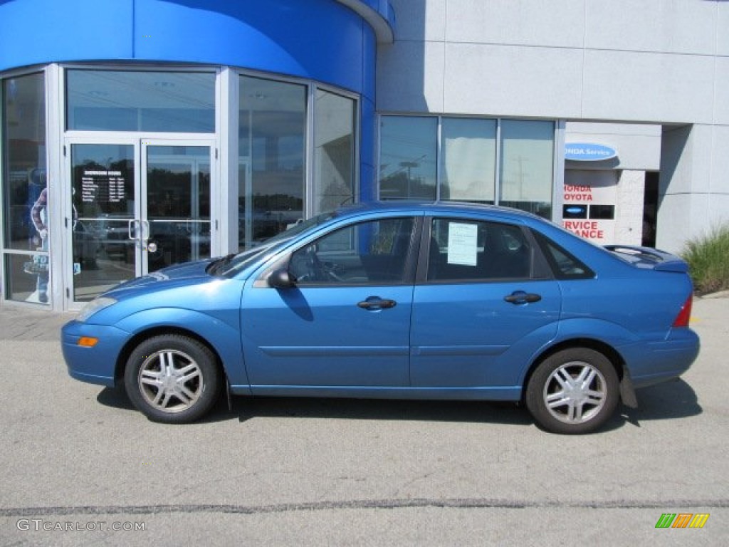 2001 Focus SE Sedan - Light Sapphire Blue Metallic / Medium Graphite Grey photo #3