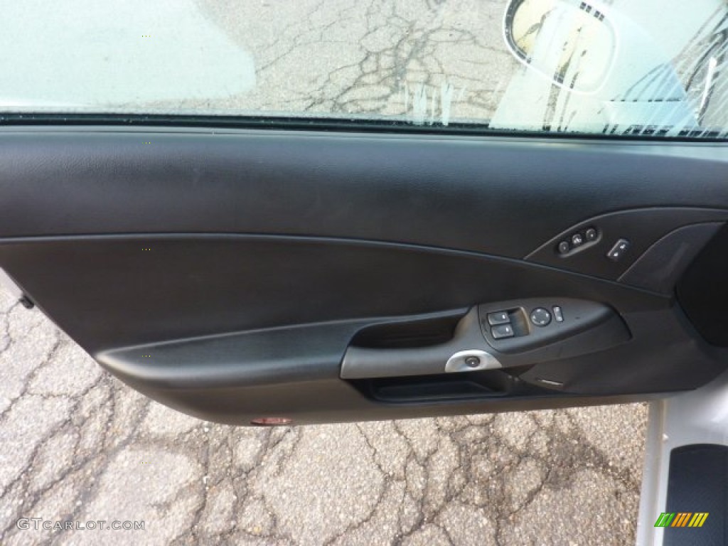 2005 Chevrolet Corvette Coupe Ebony Door Panel Photo #54380751