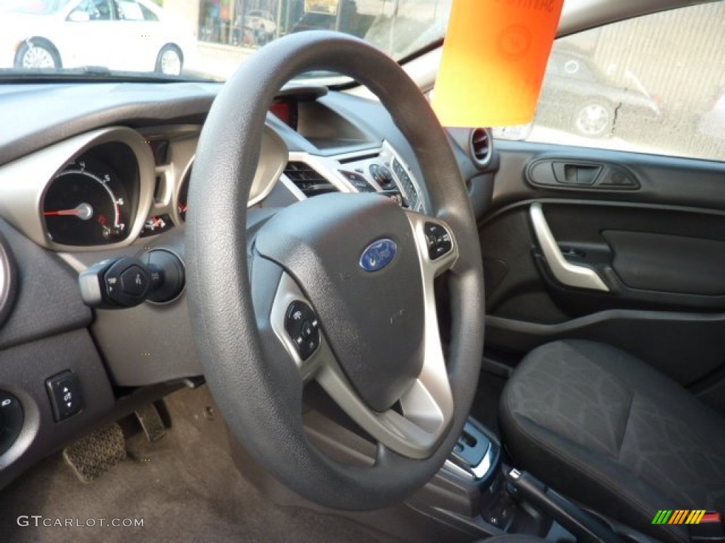 2011 Fiesta SE Hatchback - Blue Flame Metallic / Charcoal Black/Blue Cloth photo #15