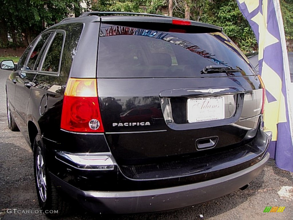 2004 Pacifica AWD - Brilliant Black Crystal Pearl / Dark Slate Gray photo #6