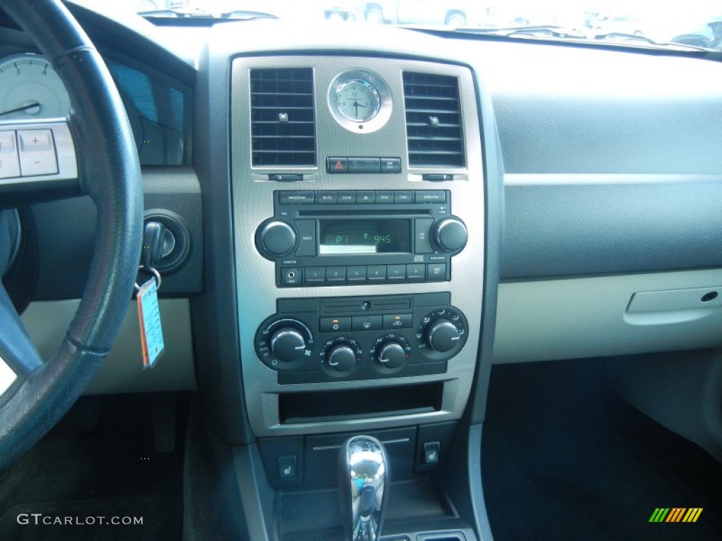 2006 300 Touring - Butane Blue Pearlcoat / Dark Slate Gray/Light Graystone photo #18